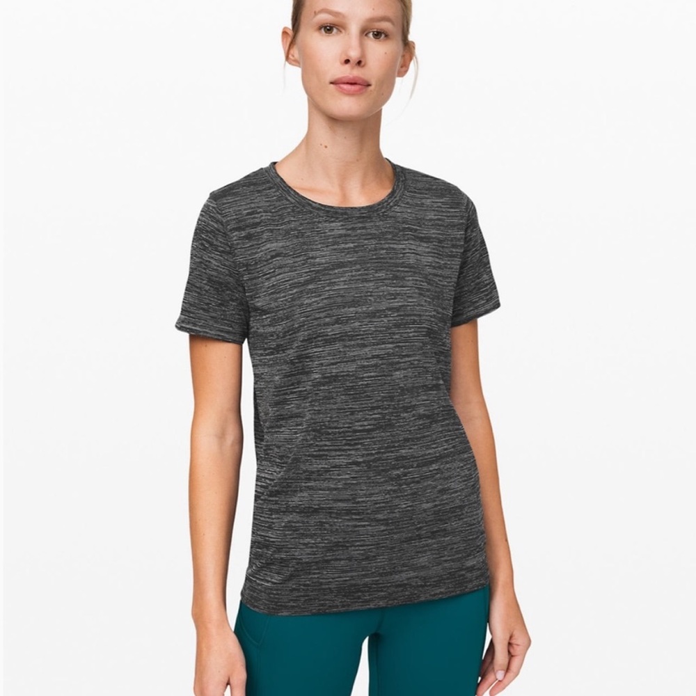 Lululemon Swifty Relaxed Short Sleeve size 6